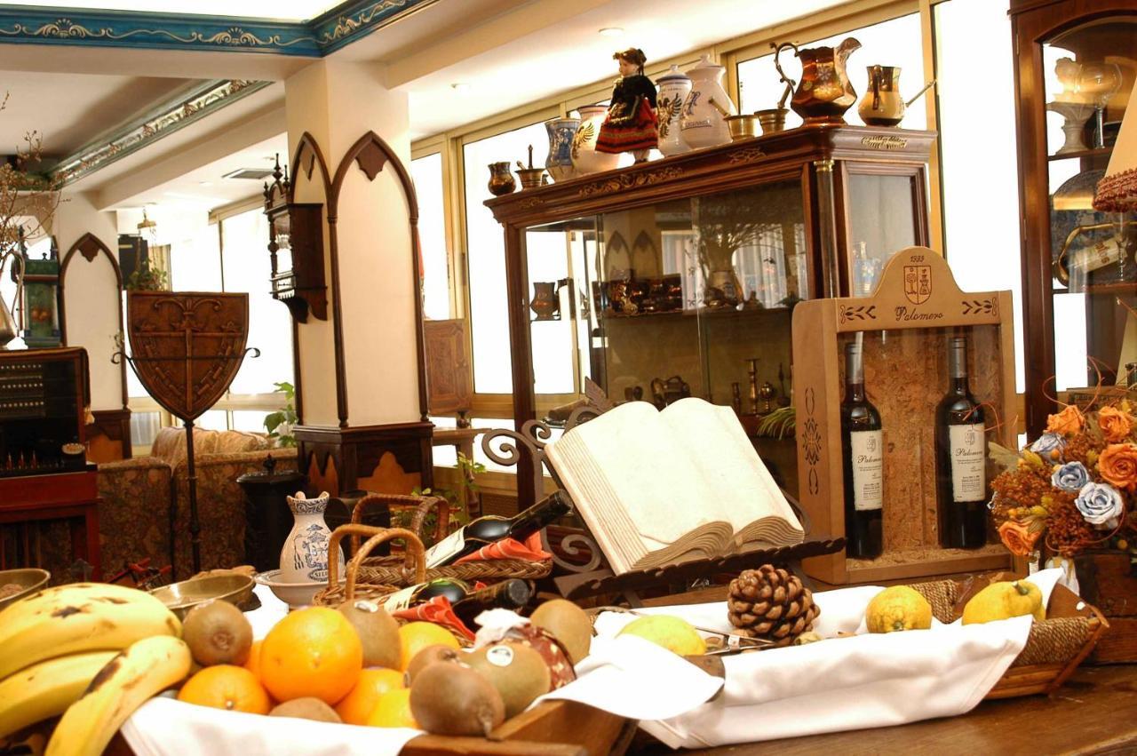 Hotel Julia Aranda de Duero Ruang foto